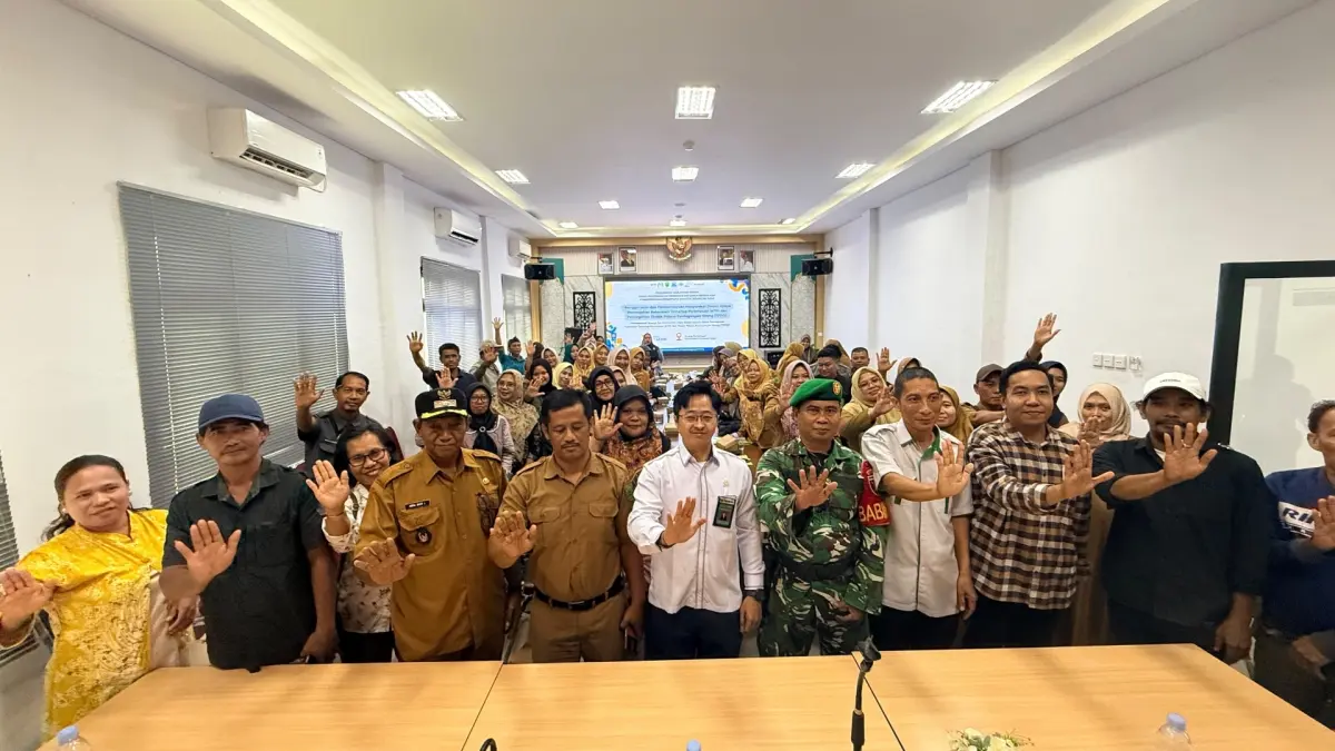 GELAR KEGIATAN: DPPKBP3A Berau saat melakukan kegiatan di Ruang Pertemuan Kantor Camat Gunung Tabur, Senin (27/7) lalu. (ARTA KUSUMA YUNANDA/BP)