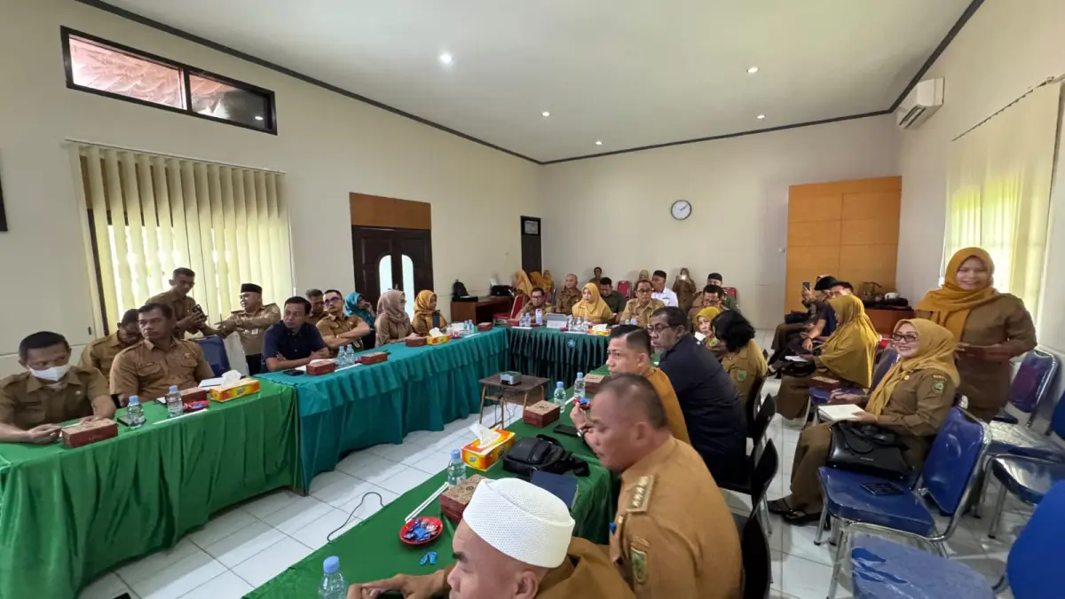 TINGKATKAN PELAYANAN: DPMK Berau melaksanakan Rapat FKP bersama lintas instansi untuk memperkuat pelayanan kepada masyarakat. (SENO/BP)