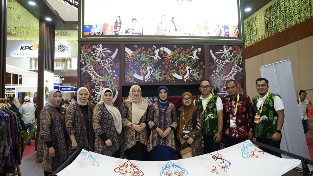USAHA RUMAHAN: Batik Mosho berkembang dari usaha rumahan bermodal minim hingga menjadi produk unggulan yang mampu menembus pasar lebih luas. (PT BERAU COAL UNTUK BP)