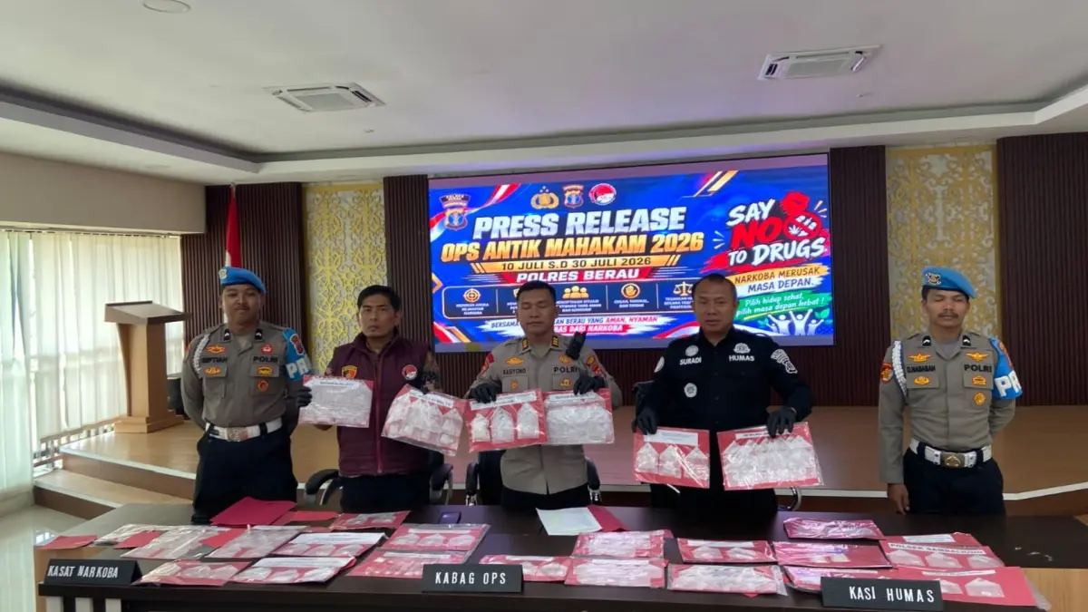 PRES RILIS: Berakhirnya Operasi Antik Mahakam 2026, Polres Berau Rilis 33 kasus narkoba dan 320,66 gram sabu gagal edar. (ARTA KUSUMA YUNANDA/BP)