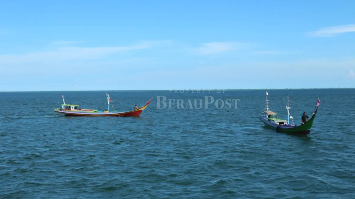 IMBAUAN: BPBD Berau ingatkan nelayan agar berhati-hati saat melaut, mengingat kondisi saat ini tengah angin selatan. (ARTA KUSUMA YUNANDA/BP)
