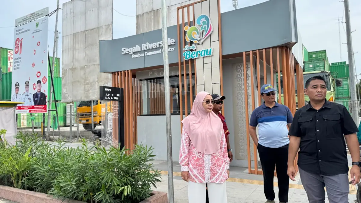 SEGERA FUNGSIKAN: Bupati Berau, Sri Juniarsih, meminta jajaran Satpol PP dan Dinas Perhubungan Berau segera menugaskan personel berjaga di Kawasan Tepian Jalan Ahmad Yani. (SENO/BP)