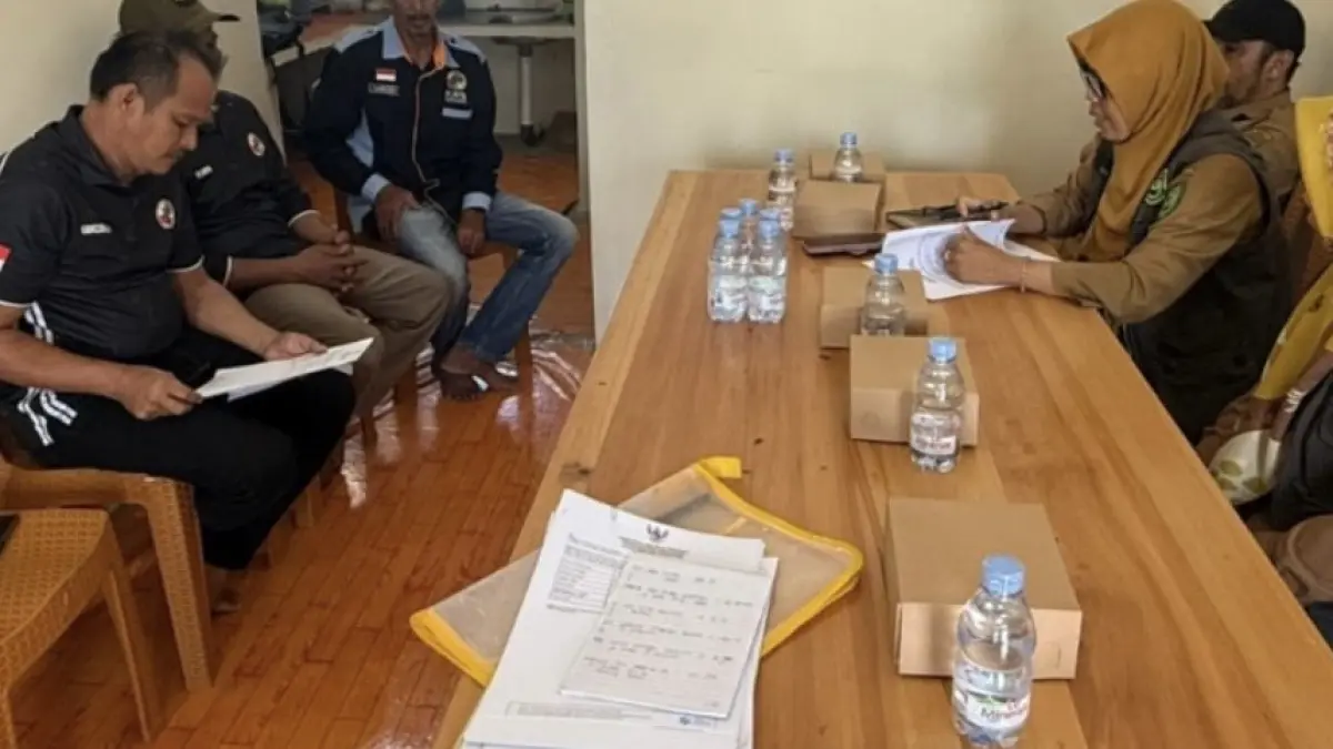 ScreenshotPENGAWASAN PERIZINAN: DPMPTSP Berau melakukan pengawasan dan pendampingan kepada pelaku usaha di wilayah pesisir dan kepulauan terkait perizinan dan pelaporan LKPM. (DPMPTSP UNTUK BERAU POST)