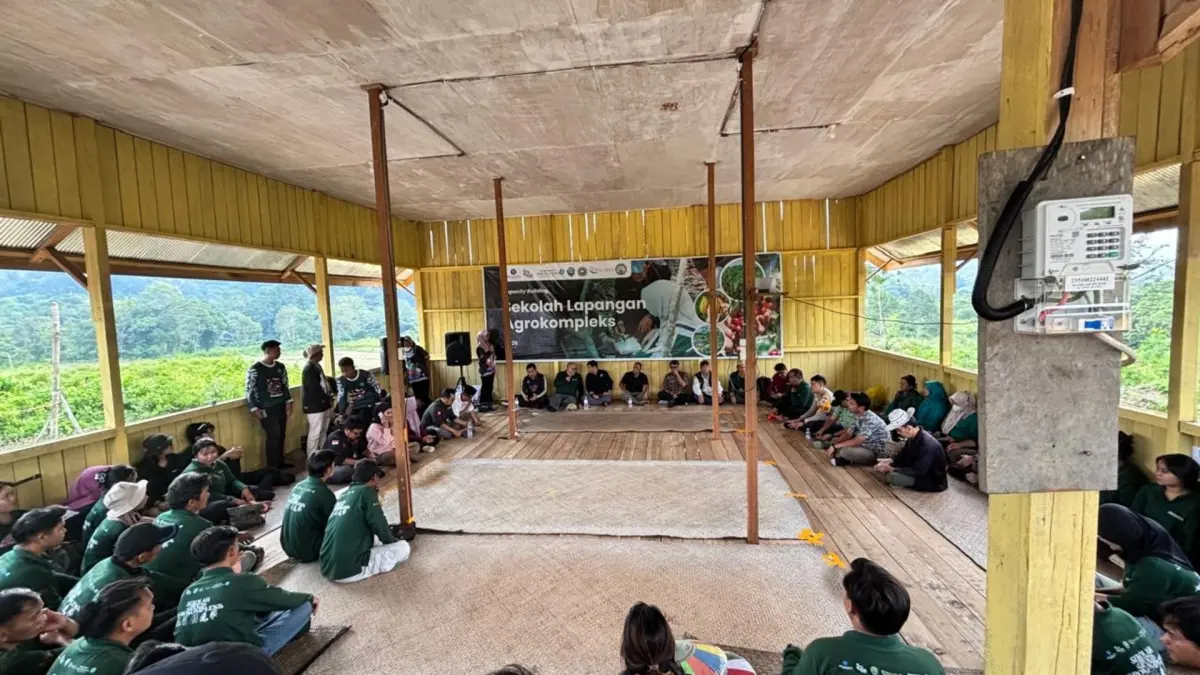 SEKTOR PERTANIAN: Pertemuan Bupati Bulungan Syarwani dengan pemuda di Desa Long Buang, Kecamatan Peso. (PEMKAB BULUNGAN)