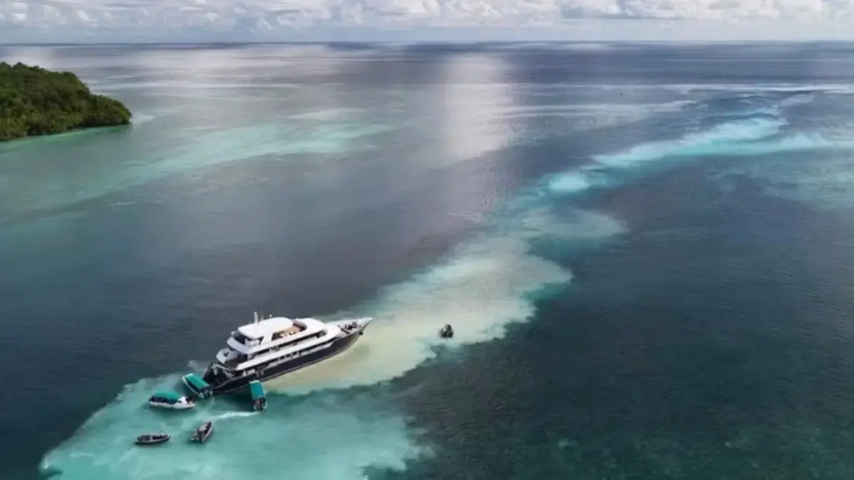 ILUSTRASI: Pemkab Berau menyiapkan penguatan aturan bagi kapal luar yang masuk perairan Berau, guna mencegah kerusakan terumbu karang. (BERAU POST)