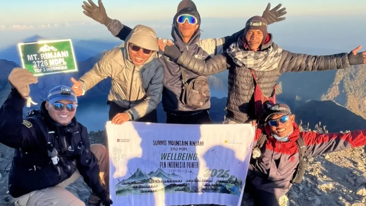 EKSPEDISI WELLBEING RINJANI: PLN Indonesia Power UBP Berau menggelar Ekspedisi Wellbeing Rinjani dalam rangka menyemarakkan HUT ke-81 RI untuk mempererat kebersamaan dan membangun ketangguhan karyawan. (PLN IP UBP BERAU)