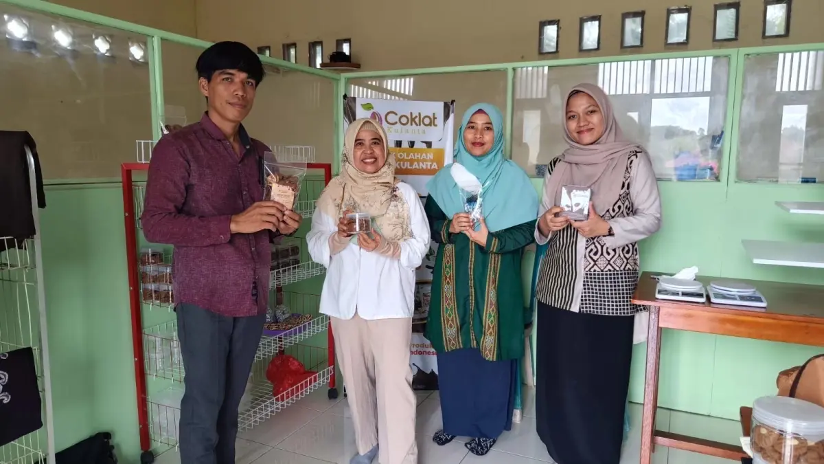 ILUSTRASI: Salah satu contoh BUMK Surya Jaya Abadi Kampung Labanan Makarti dengan produk cokelat yang telah bekerja sama dengan pihak ketiga. (IZZA/BP)
