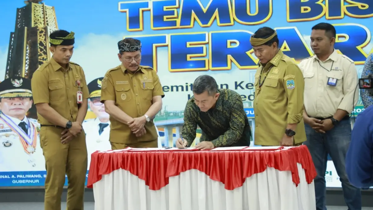SINERGI KALTARA : Gubernur Kaltara, Zainal A. Paliwang acara Temu Bisnis Terarah SINERGI Kaltara dengan tema “Kemitraan Kebutuhan Industri dengan Ketersediaan UMKM” di Aula Kantor Gubernur Kaltara, Selasa (18/8).
