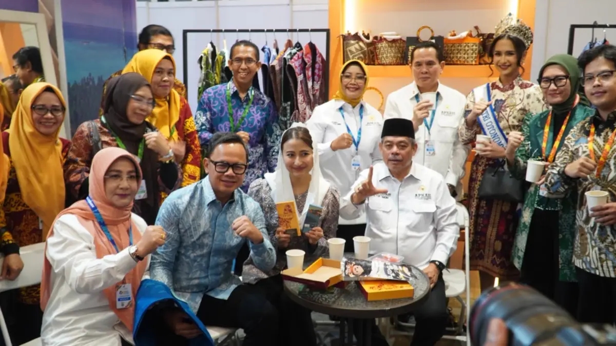 TAWARKAN PELUANG INVESTASI: Pemkab Berau mengikuti AOE dengan membuka peluang investor untuk masuk menjajaki potensi di Berau. (PROKOPIM SETKAB BERAU UNTUK BERAUPOST)
