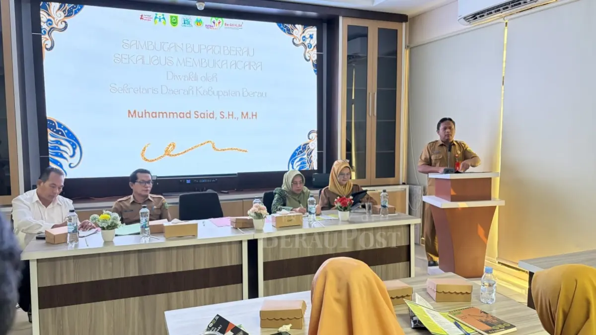 KOORDINASI LINTAS SEKTOR: Pertemuan pencegahan kekerasan terhadap perempuan dan TPPO digelar di Ruang Rapat RPJMD Bapperida, Senin (31/8). (IZZA/BP)