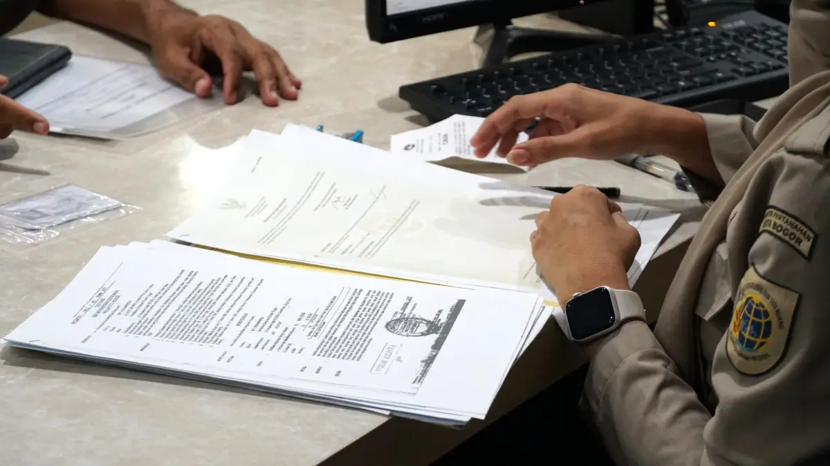 EDUKASI PERALIHAN HAK TANAH: Direktur Hubungan Kelembagaan dan Pengaturan Layanan Pertanahan Kementerian ATR/BPN, Hiskia Simarmata, menekankan pentingnya mendaftarkan Peralihan Hak ke Kantor Pertanahan setelah penandatanganan AJB demi kepastian hukum kepemilikan tanah.