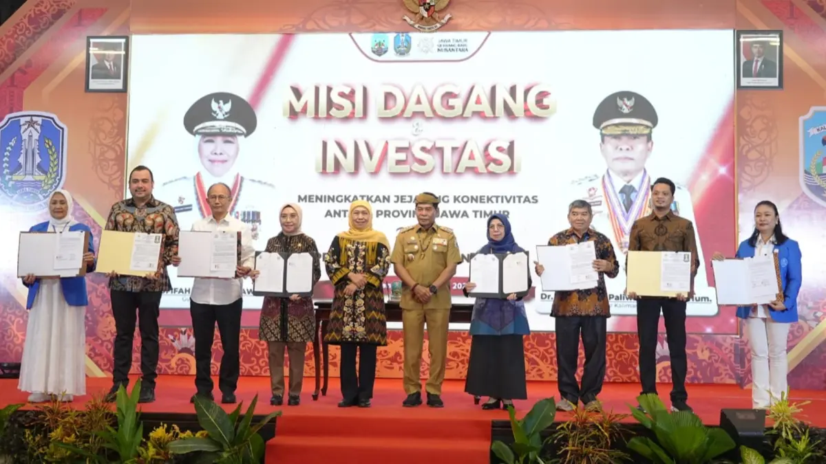 MISI DAGANG: Gubernur Kaltara Zainal A. Paliwang dan Gubernur Jatim Khofifah Indar Parawansa mengikuti Forum Temu Bisnis Misi Dagang dan Investasi Kaltara-Jatim di Hotel Tarakan Plaza, Selasa (8/9). (DKISP KALTARA)