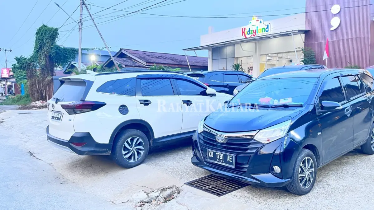 DALAM KAJIAN: Tim PAD akan melibatkan akademisi dan praktisi untuk mengkaji mekanisme pengaturan kendaraan bermotor berpelat luar daerah yang telah lama beroperasi di wilayah Kaltara. (HRK)