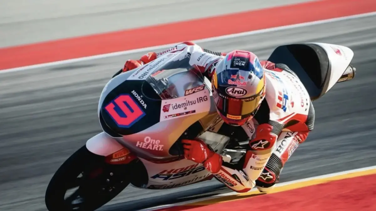 Aksi Veda Ega Pratama dalam sesi latihan Moto3 Aragon 2026. (Honda Team Asia)