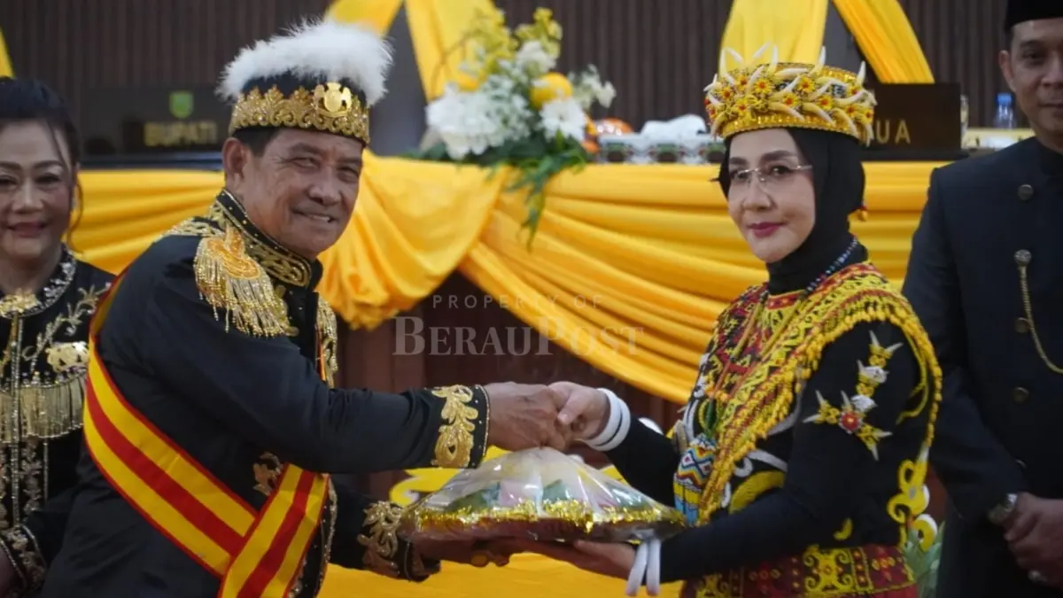 PERINGATAN HARI JADI: Rapat Paripurna Hari Jadi ke-73 Kabupaten Berau dan HUT ke-216 Kota Tanjung Redeb berlangsung di Gedung DPRD Berau, Senin (14/9). (IZZA/BP)