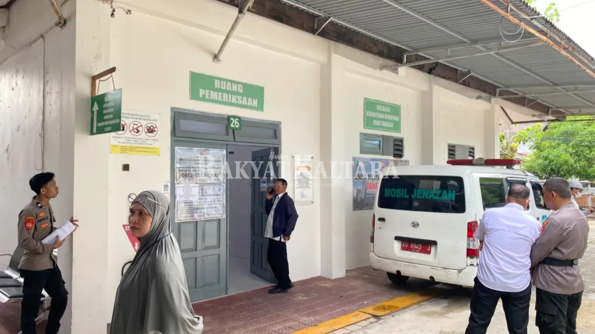 DIDUGA BUNUH DIRI: Tahanan Polsek Tarakan Barat saat dibawa ke rumah sakit untuk dilakukan visum, Rabu (16/9) lalu. (POLRES TARAKAN UNTUK HRK)
