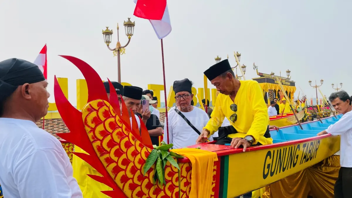 JAGA BUDAYA: Disbudpar Berau mendorong penggalian dan pelestarian berbagai tradisi masyarakat, sebagai bagian dari penguatan budaya daerah. (IZZA/BP)
