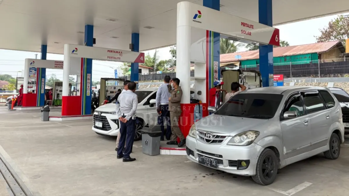 ILUSTRASI: Pemerintah daerah mendorong pembangunan SPBU dan Pertashop di kampung, serta wilayah pesisir guna memperluas akses BBM bagi masyarakat. (IZZA/BP)