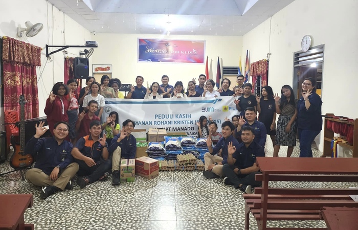 Anak-anak Panti Asuhan bersama Perokris PLN UPT Manado.