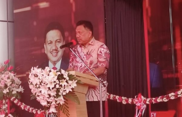 Gubernur Sulut Olly Dondokambey saat memberikan sambutan di sela acara peresmian gedung kantor BSG, Sabtu (3/6).
