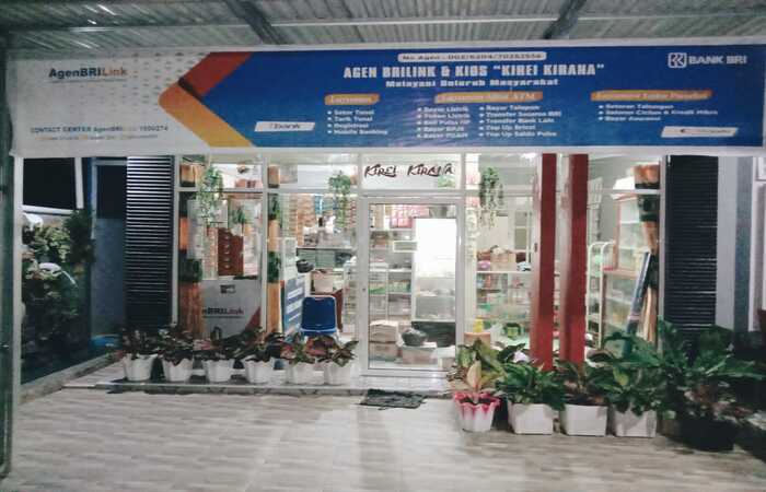 Tampak depan kios milik Marsye Bogar, salah satu Agen BRILink asal Pulau  Makalehi Timur, Kecamatan Siau Barat. Foto diambil, Kamis (1/6) pekan lalu.