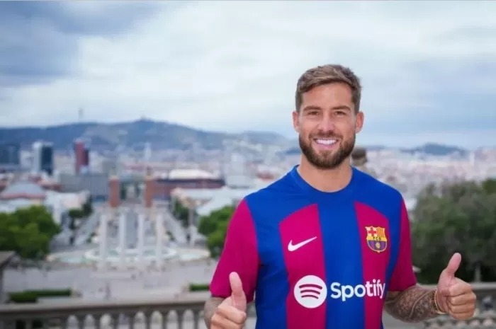 Inigo Martinez diperkenalkan sebagai bek anyar Barcelona yang memiliki klausul rilis fantastis.