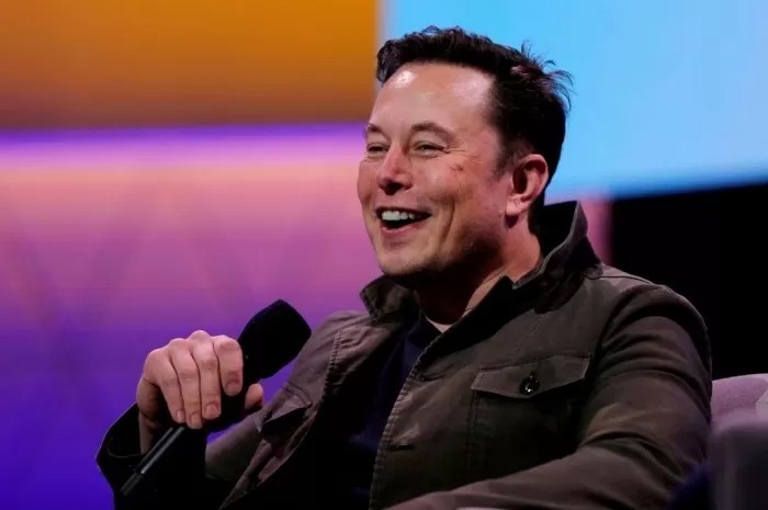 Elon Musk selaku pemilik dari Tesla, Space x dan Twitter masih dinobatkan sebagai orang terkaya di dunia.