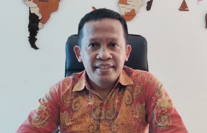 Direktur UT Manado Dr Obed Bida