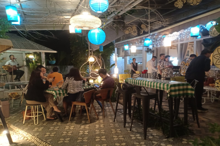 Puluhan pelaku usaha Sulut berkumpul di Rumah Kayu, berkomunikasi dan bertukar gagasan dalam balutan Networking Night volume 1