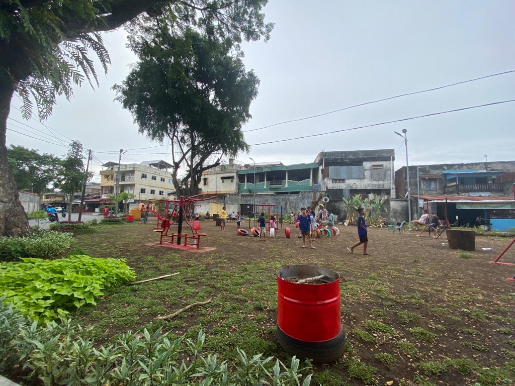 Taman di Kompleks Stadion Klabat, Kota Manado, Sulawesi Utara.