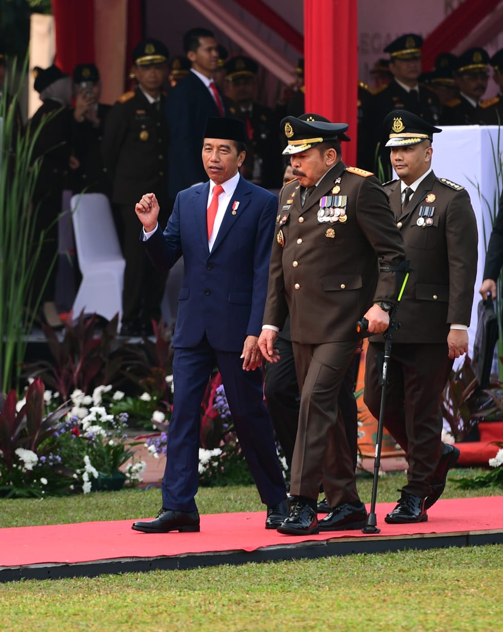Presiden Joko Widodo (Jokowi) mengapresiasi Kinerja Kejaksaan RI di bawah pimpinan Jaksa Agung ST Burhanuddin.