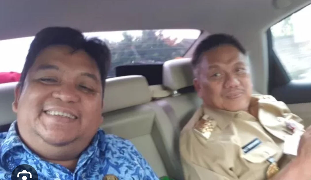 Kadis Kominfo Sulut Steven Liow bersama Gubernur Olly Dondokambey