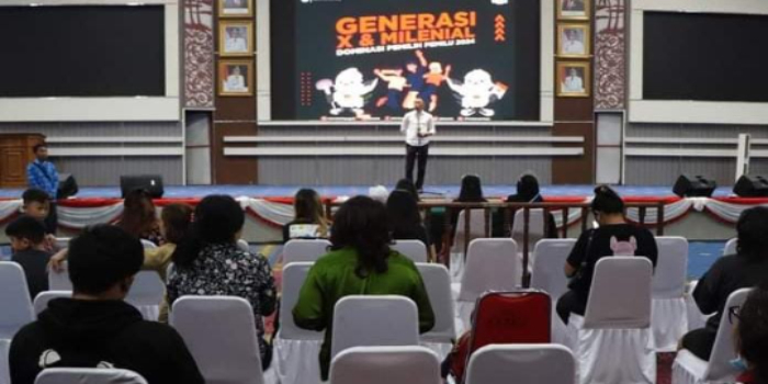 Awaluddin Umbola sosialisasi soal pemilu, di pemilihan Putra Putri Duta Pelajar Manado Tahun 2023.