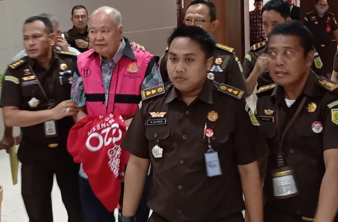 Pada Selasa, 8 Agustus 2023, Kejaksaan Tinggi Sumatera Utara berhasil mengambil tindakan eksekusi terhadap Terpidana MUJIANTO di Kantor Kejaksaan Tinggi Sumatera Utara