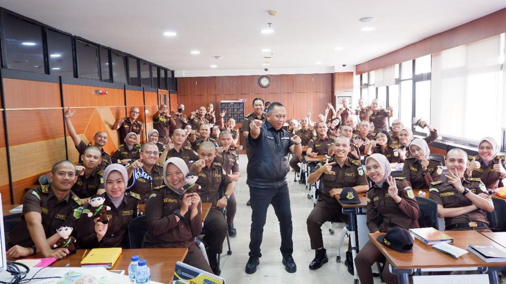 Kapuspenkum: Public Speaking Adalah Seni yang Harus Dimiliki oleh Setiap Jaksa