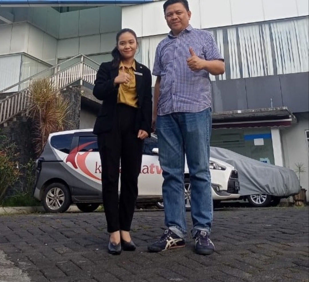 Digital and Marketing Communication Executive Four Points by Sheraton Manado Sharel Tulende, saat bertemu Pimpinan Redaksi Manado Post, Tommy Waworundeng, Senin (18/9).