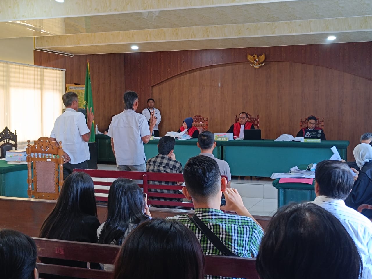 Keterangan Saksi Beratkan Tiga Terdakwa Kasus Tambang Ilegal, Pakuku Cs ...