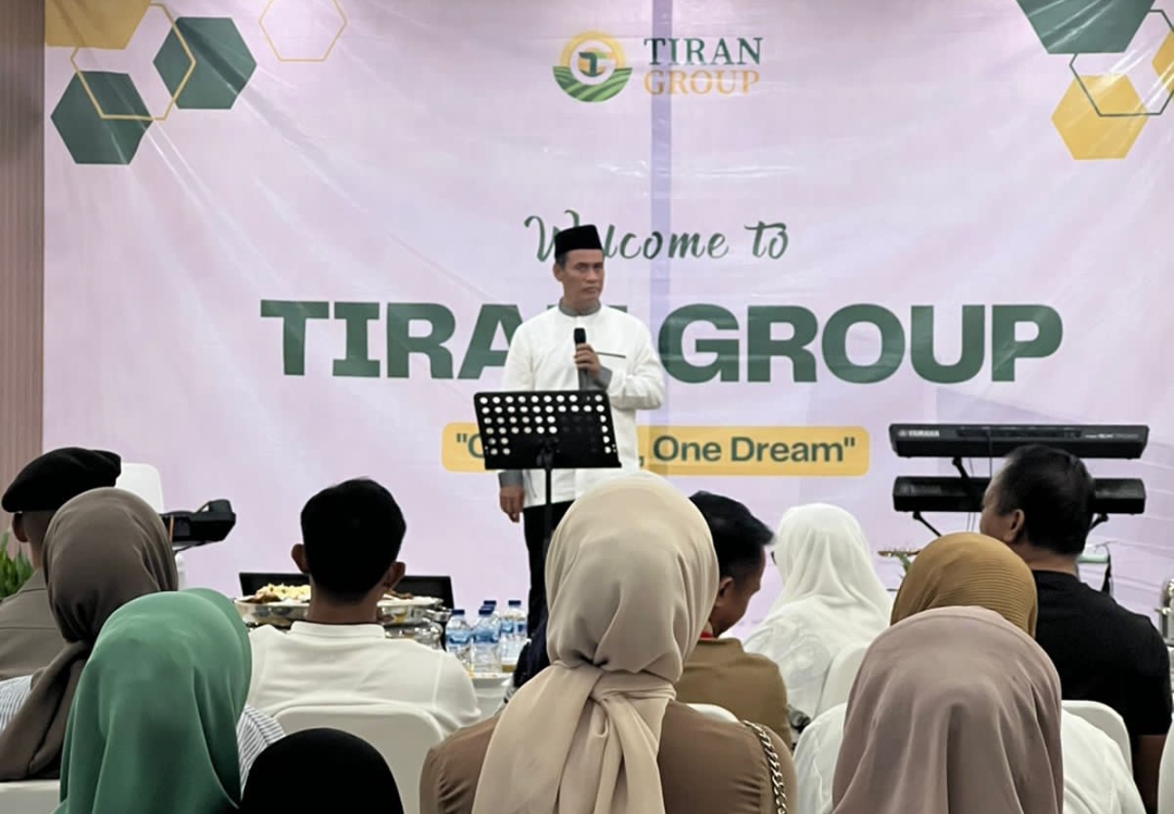 Menteri Pertanian RI Andi Amran Sulaiman berkomitmen akan memberikan gaji dan tunjangannya ke yatim piatu. Itu diungkapkan Mentan Amran pada acara makan malam bersama di gedung AAS Building, 28 Okt