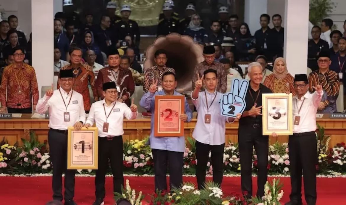 Pencabutan nomor urut capres-cawapres.