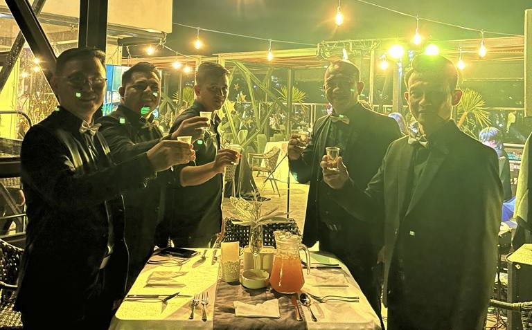 Pesta malam tahun baru di Roger