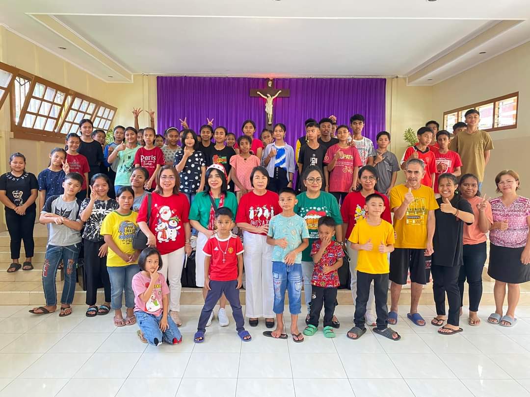 Jajaran UPTD RSM Bersama Anak-Anak Panti Sosial