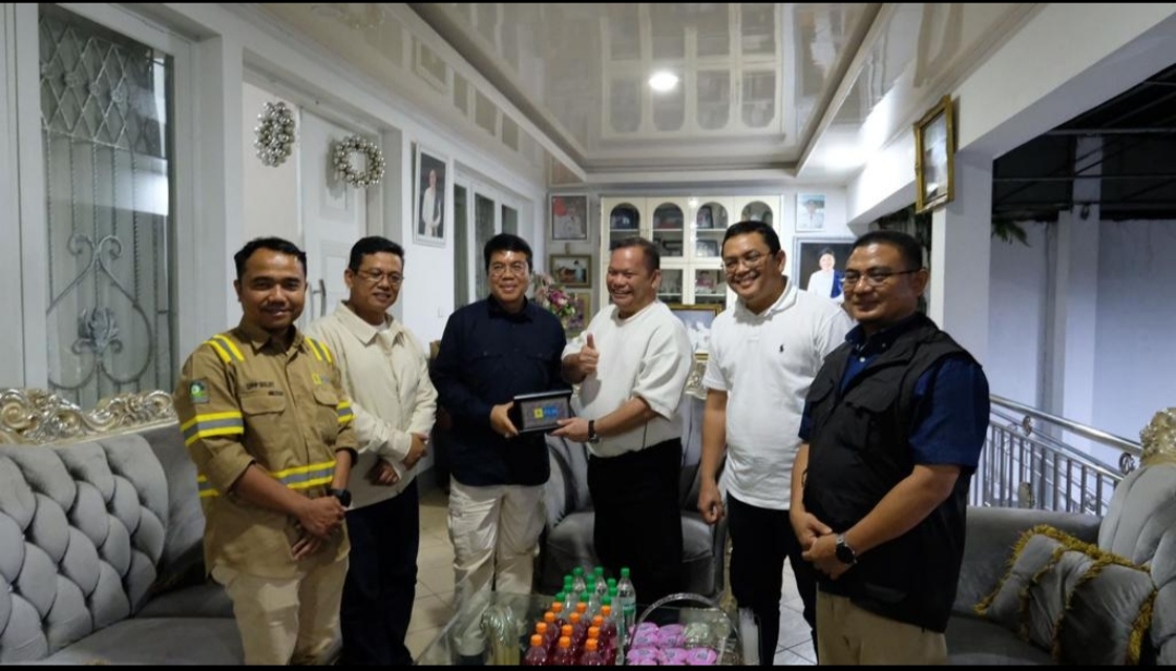GM UIP Sulawesi saat melakukan audiensi dengan Bupati Kepulauan Talaud yang Elly Lasut, di kediamannya yang ada di Kota Manado