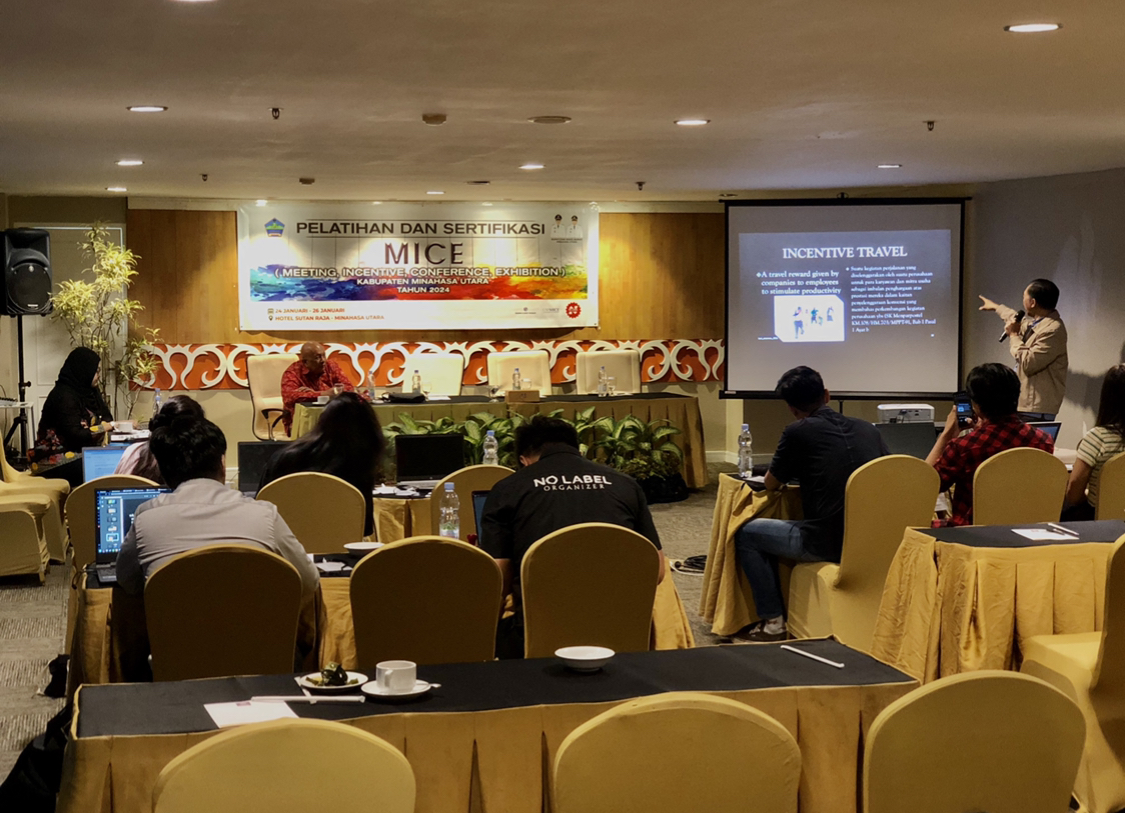DIGEMBLENG: Suasana Pelatihan dan Sertifikasi MICE (Meeting, Incentive, Conference, Exhibition) di Sutanraja Hotel, Rabu (24/1/2024).