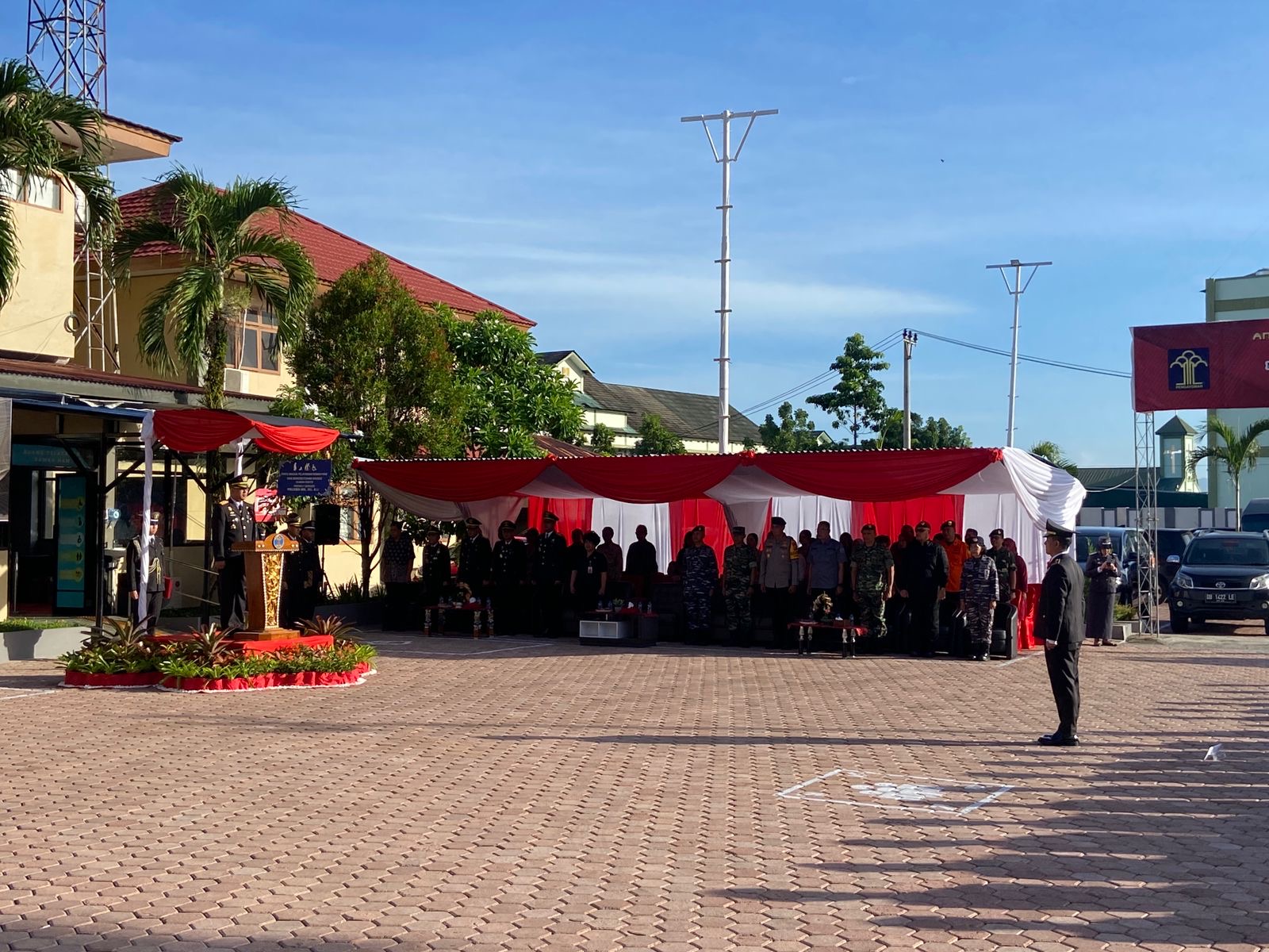 Kepala Kantor Wilayah (Kakanwil) KemenkumHAM Sulut Ronald Lumbuun, memimpin upacara HBI Tahun 2024