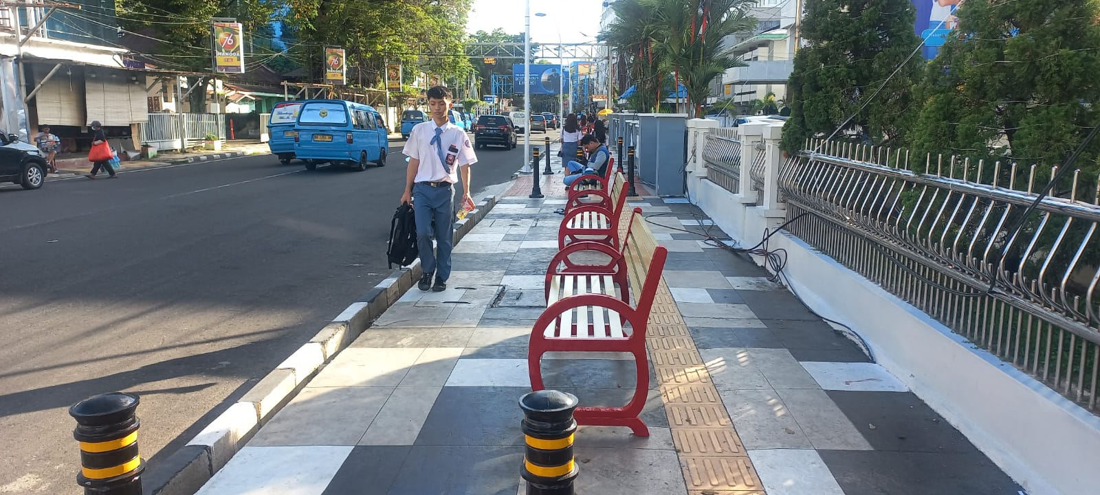 Pembangungan fasilitas publik seperti pedestrian diharapkan agar sama-sama dijaga oleh masyarakat.