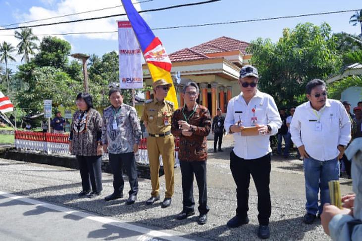 Joi Oroh hadiri pelaksanaan  IJD oleh Presiden Joko Widodo di Desa Pindol, Kecamatan Lolak, Kabupaten Bolmong. (Istimewa)