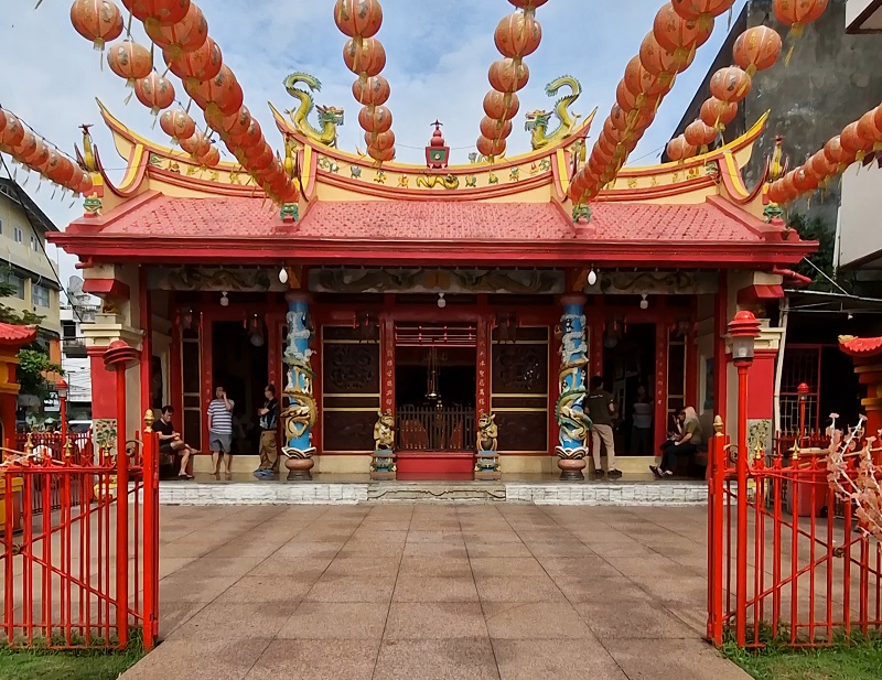 Klenteng Ban Hin Kiong
