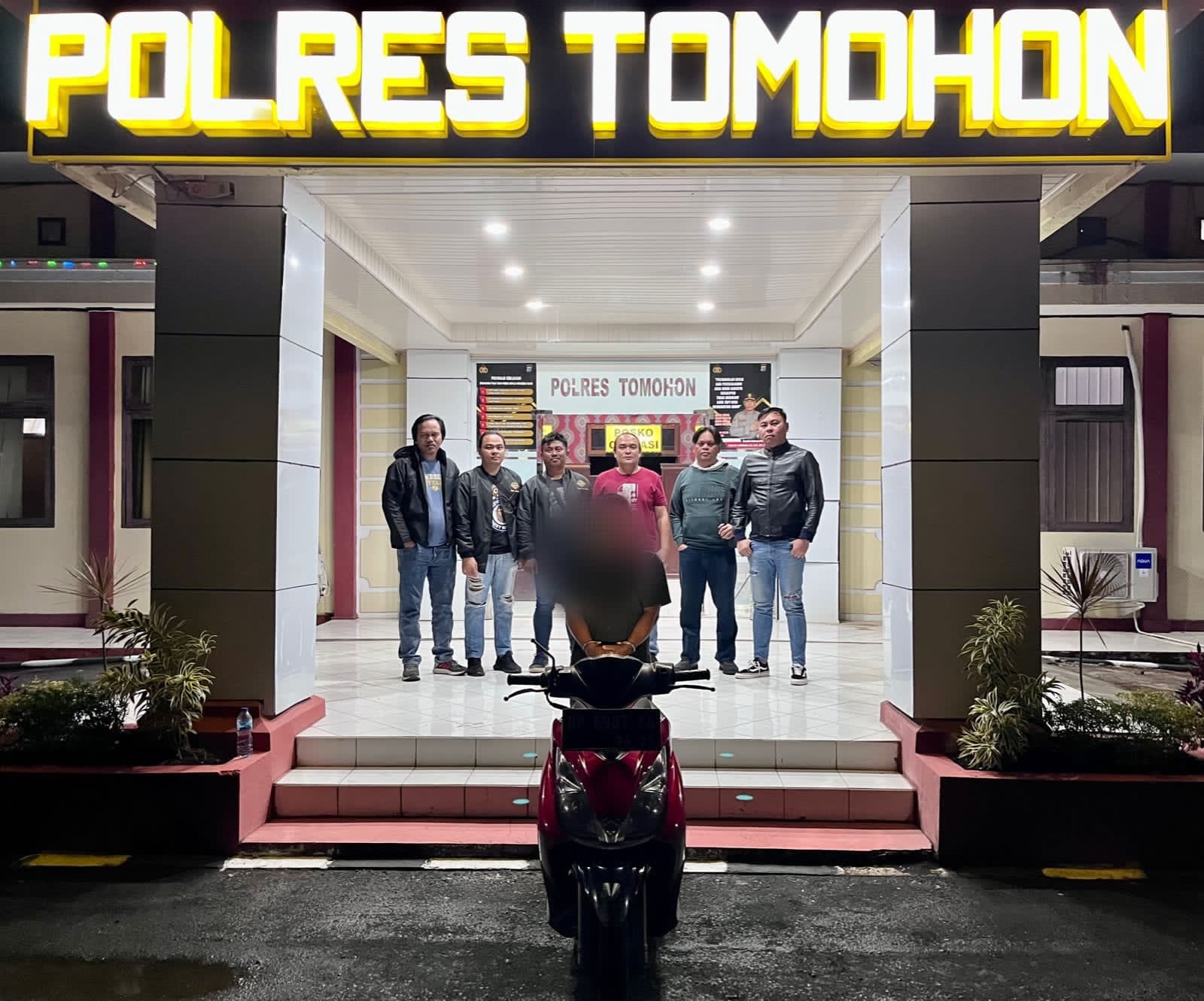 TAK BERKUTIK: Tersangka kasus curanmor diamankan Tim Buser Polres Tomohon. Dok istimewa