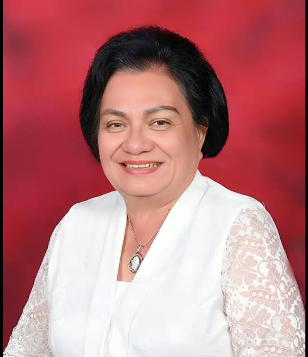 Ketua Pengurus Kelompok Pelayanan Lansia (PKPL) Sinode GMIM Dra Adriana Ch Dondokambey MSi