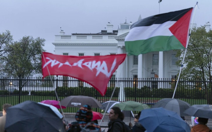 Demonstrasi di depan Gedung Putih Amerika Serikat. (AP Photo/Jose Luis Magana)